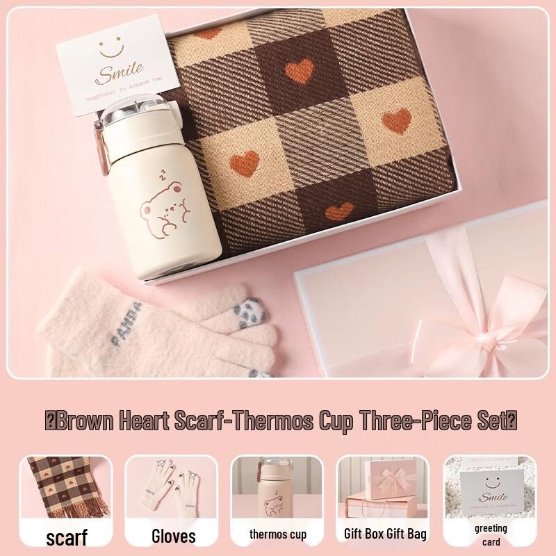 Зимний комплект аксессуаров Three Dolphins AQ из 3 предметов One Size
Зимний комплект аксессуаров Three Dolphins AQ из 3 предметов One Size