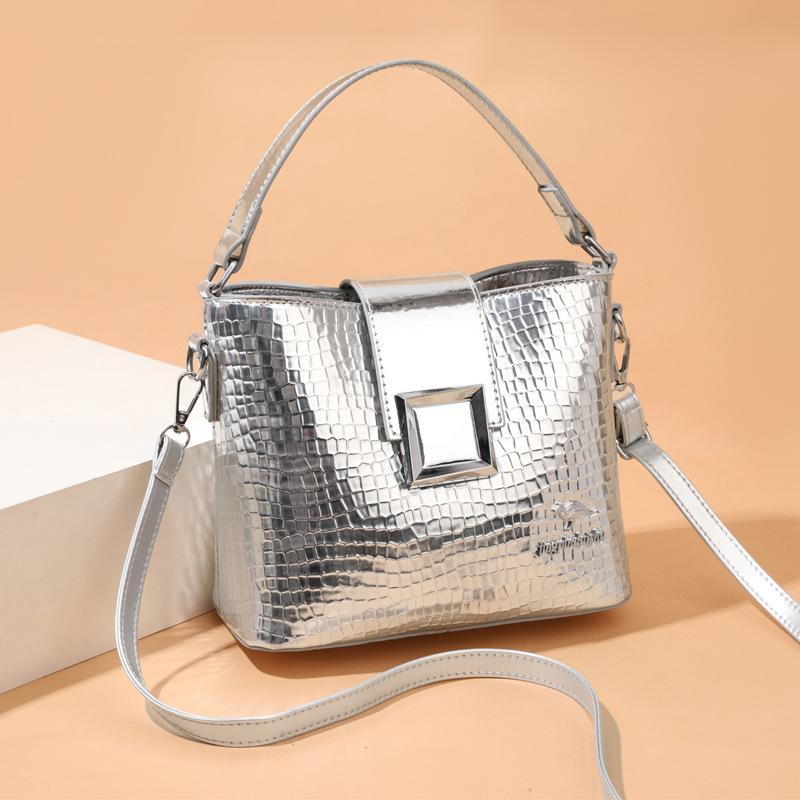 Fashionable and Trendy Bucket Bag High-end Large-capacity Single-shoulder Bag Crossbody Bag Handbag
Fashionable and Trendy Bucket Bag High-end Large-capacity Single-shoulder Bag Crossbody Bag Handbag