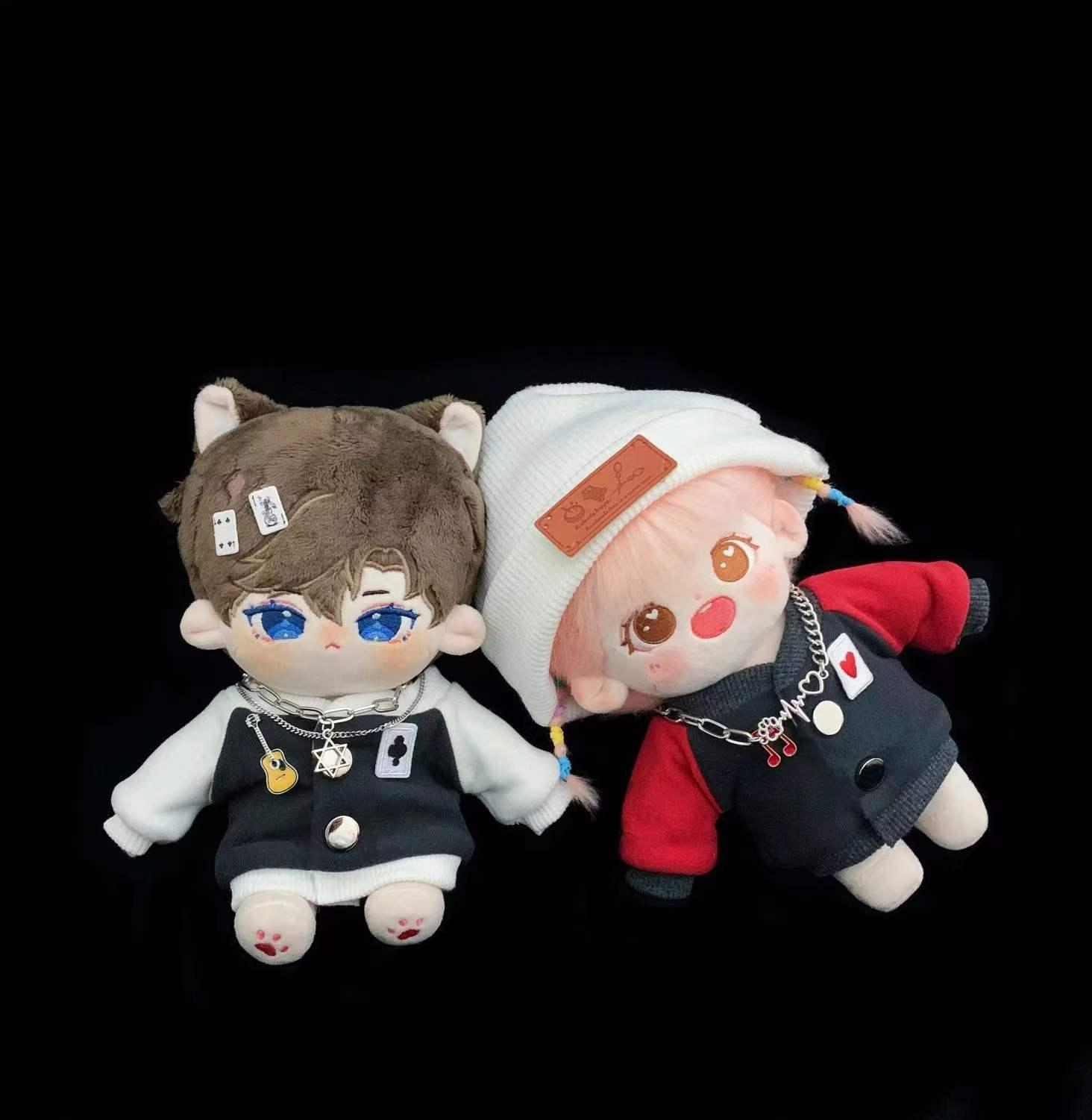 Star Style 20cm Doll Clothes: Black & White Embroidered Baseball Uniform Set 20cm Doll Clothes (without Necklace)
Star Style 20cm Doll Clothes: Black & White Embroidered Baseball Uniform Set 20cm Doll Clothes (without Necklace)