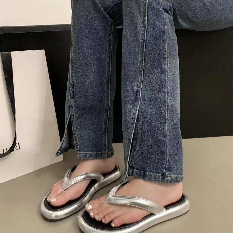 Slippers women s summer fashion outer wear medium and high heels beach shoes pinch flip-flops thick-soled non-slip seaside versatile cool slippers 40 чорний
Slippers women s summer fashion outer wear medium and high heels beach shoes pinch flip-flops thick-soled non-slip seaside versatile cool slippers 40 чорний