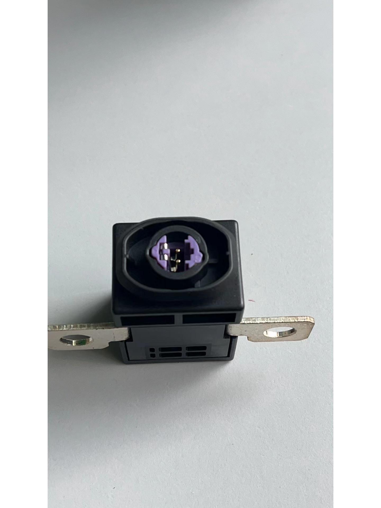 BMW Battery Overload Protector Switch 61146802944 чёрный
BMW Battery Overload Protector Switch 61146802944 чёрный