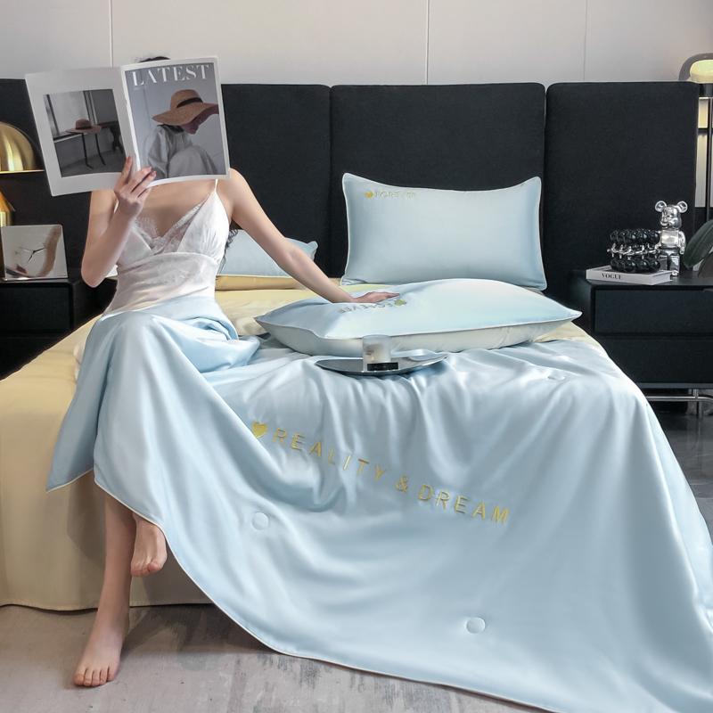 Ultrasonic Quilting Polyester Fiber Cooling Blanket For Bedroom Living Room Home Use Air Conditioning 150x200
Ultrasonic Quilting Polyester Fiber Cooling Blanket For Bedroom Living Room Home Use Air Conditioning 150x200