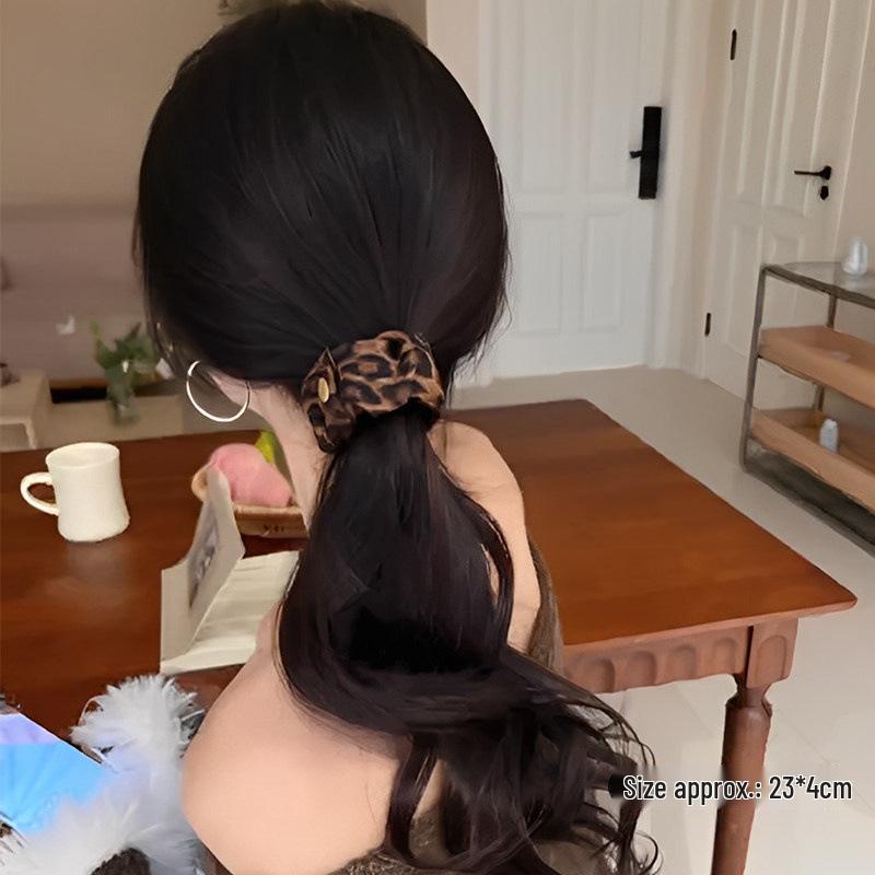 Snap Ring High Ponytail Hair Tie - Damage-Free Bun Fixer for Women
Snap Ring High Ponytail Hair Tie - Damage-Free Bun Fixer for Women