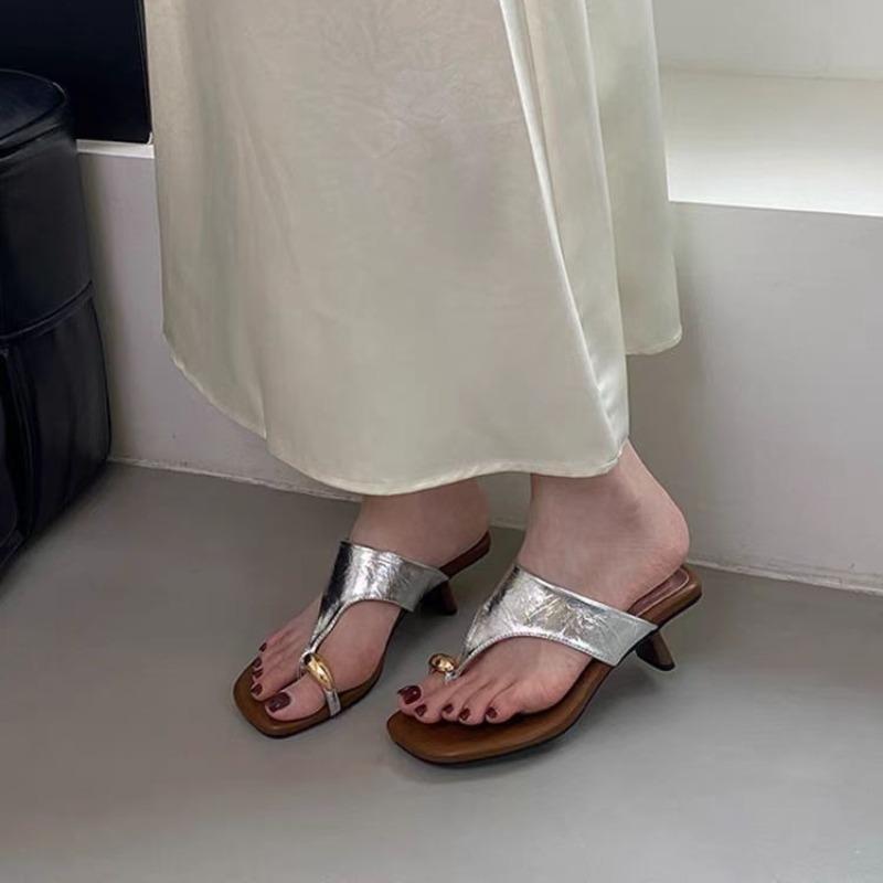 Fashion 2025 Fashion Metal Women Heels Slippers Sandals Shoes Female Flip flops Footwear Square Toe Ladies Heeled Slippers Shoes 42 серебряный
Fashion 2025 Fashion Metal Women Heels Slippers Sandals Shoes Female Flip flops Footwear Square Toe Ladies Heeled Slippers Shoes 42 серебряный