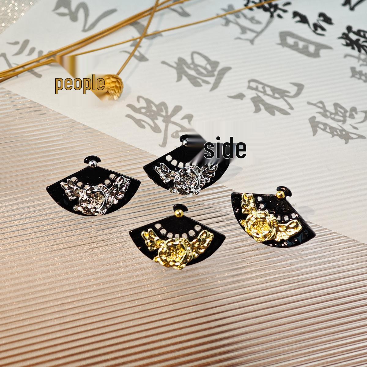 Silver Needle Retro Chinese Fan-Shaped Flower Earrings: Ancient Style Hanfu Cheongsam Accessories
Silver Needle Retro Chinese Fan-Shaped Flower Earrings: Ancient Style Hanfu Cheongsam Accessories