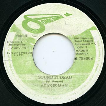 7inch Record BEENIE MAN - Sound Fi Dead R798008 Sonic Sounds Jamaica Reggae, Ska & Dub Used
7inch Record BEENIE MAN - Sound Fi Dead R798008 Sonic Sounds Jamaica Reggae, Ska & Dub Used