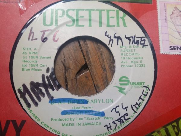 7inch Record MAX ROMEO - War Ina Babylon NONE Upsetter 1984 Jamaica Reggae, Ska & Dub Used
7inch Record MAX ROMEO - War Ina Babylon NONE Upsetter 1984 Jamaica Reggae, Ska & Dub Used