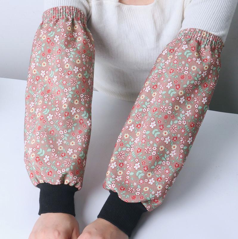Oil-Resistant Bamboo Cotton Arm Sleeves: Unisex Loose Fit for Work, Commuting, and Kitchen Use. One Size
Oil-Resistant Bamboo Cotton Arm Sleeves: Unisex Loose Fit for Work, Commuting, and Kitchen Use. One Size