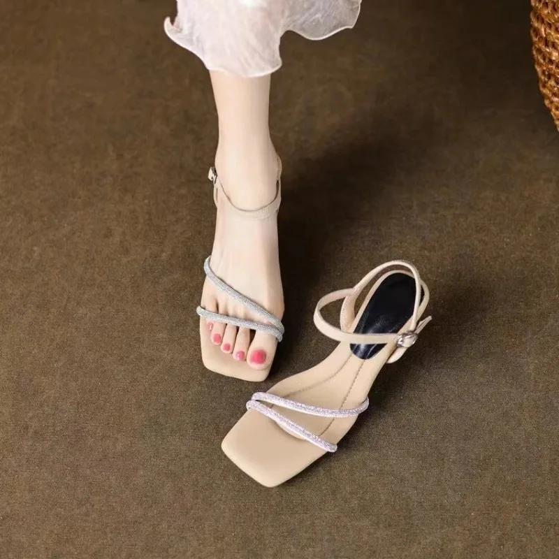 Модные летние босоножки на высоком каблуке 2024 Новые с квадратным носком Мягкие и удобные На шнуровке Тонкий высокий каблук Роскошные Zapatos De Mujer 39 абрикосовый
Модные летние босоножки на высоком каблуке 2024 Новые с квадратным носком Мягкие и удобные На шнуровке Тонкий высокий каблук Роскошные Zapatos De Mujer 39 абрикосовый