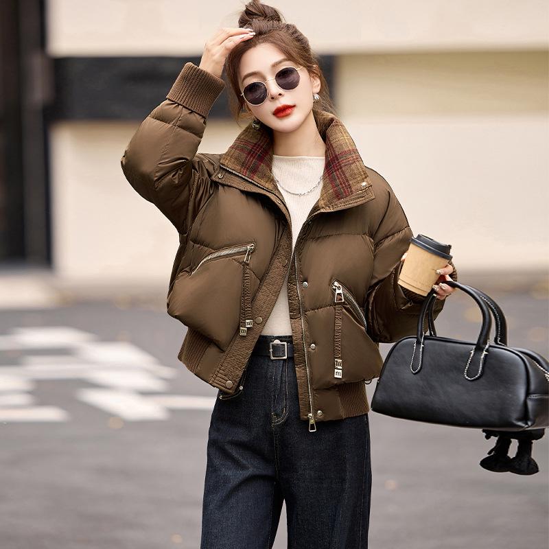 Women s Plaid Patchwork Down Jacket - Winter 2024 Collection, Versatile Loose Fit with Stand-Up Collar, White Duck Down (WN6109) XL (130-150 jin)
Women s Plaid Patchwork Down Jacket - Winter 2024 Collection, Versatile Loose Fit with Stand-Up Collar, White Duck Down (WN6109) XL (130-150 jin)