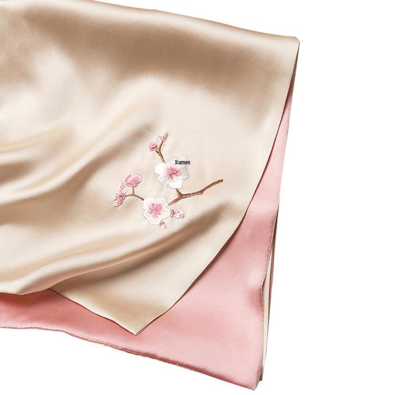 Chinese Style Su Embroidery Mulberry Silk Shawl
Chinese Style Su Embroidery Mulberry Silk Shawl