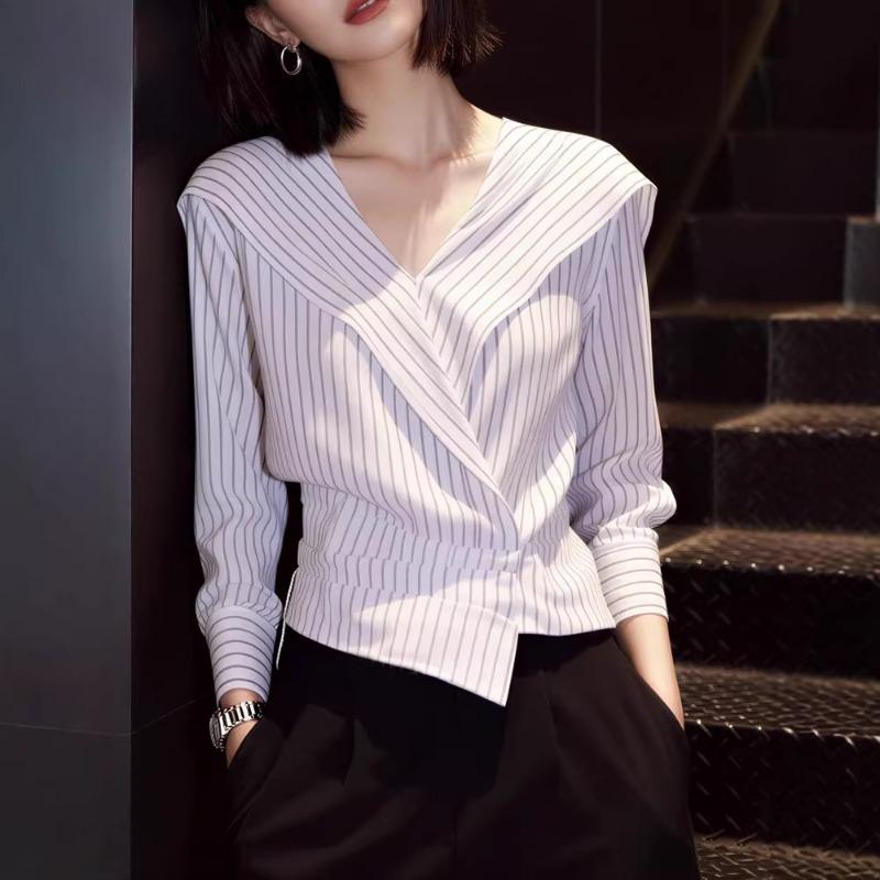 Spring New Style Striped Long-sleeved Shirt for Women with Waist and Fashionable Inner Top XL білий
Spring New Style Striped Long-sleeved Shirt for Women with Waist and Fashionable Inner Top XL білий