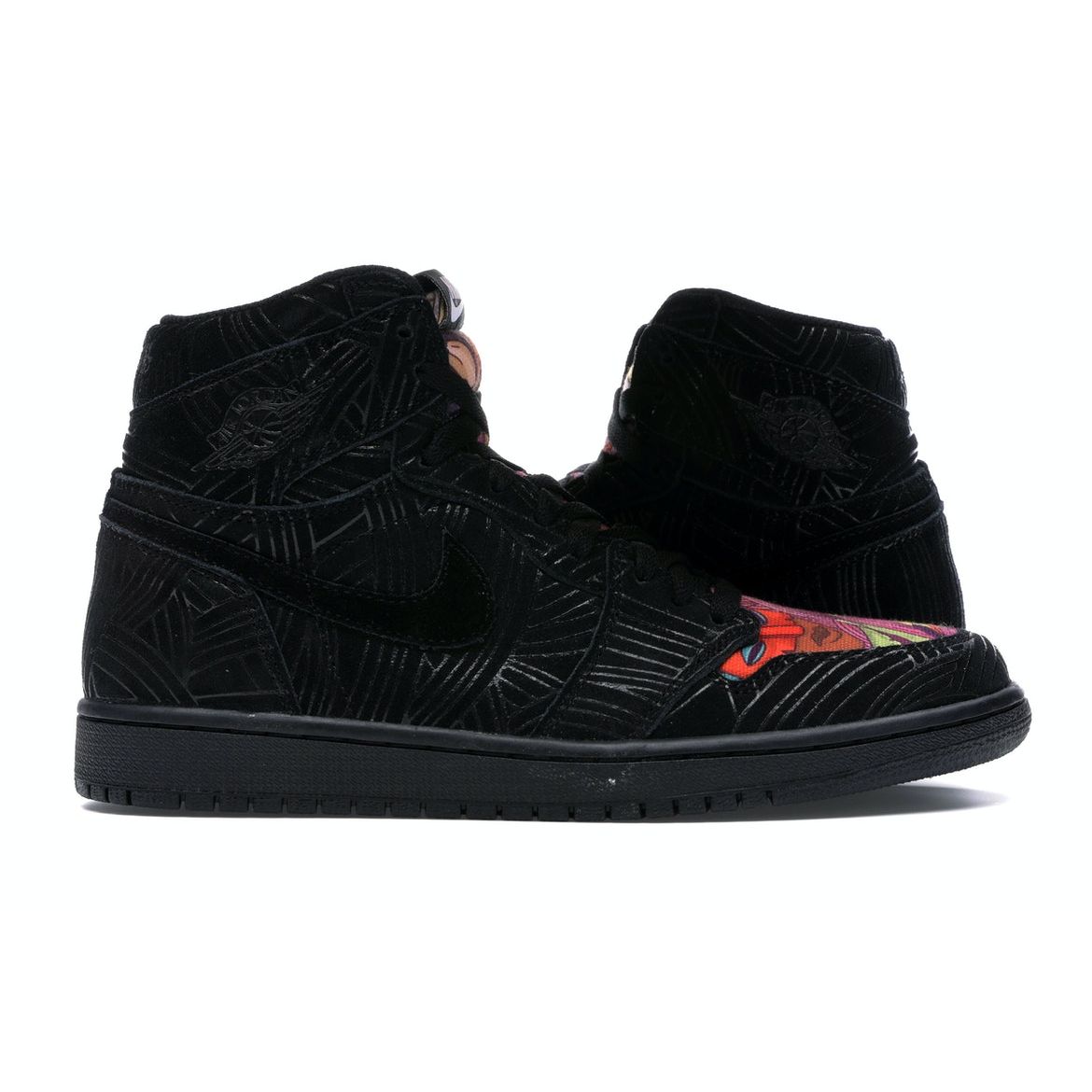 Кроссовки унисекс Pomb x Air Jordan 1 Retro High Los Primeros черные многоцветные AH7739-001
Кроссовки унисекс Pomb x Air Jordan 1 Retro High Los Primeros черные многоцветные AH7739-001