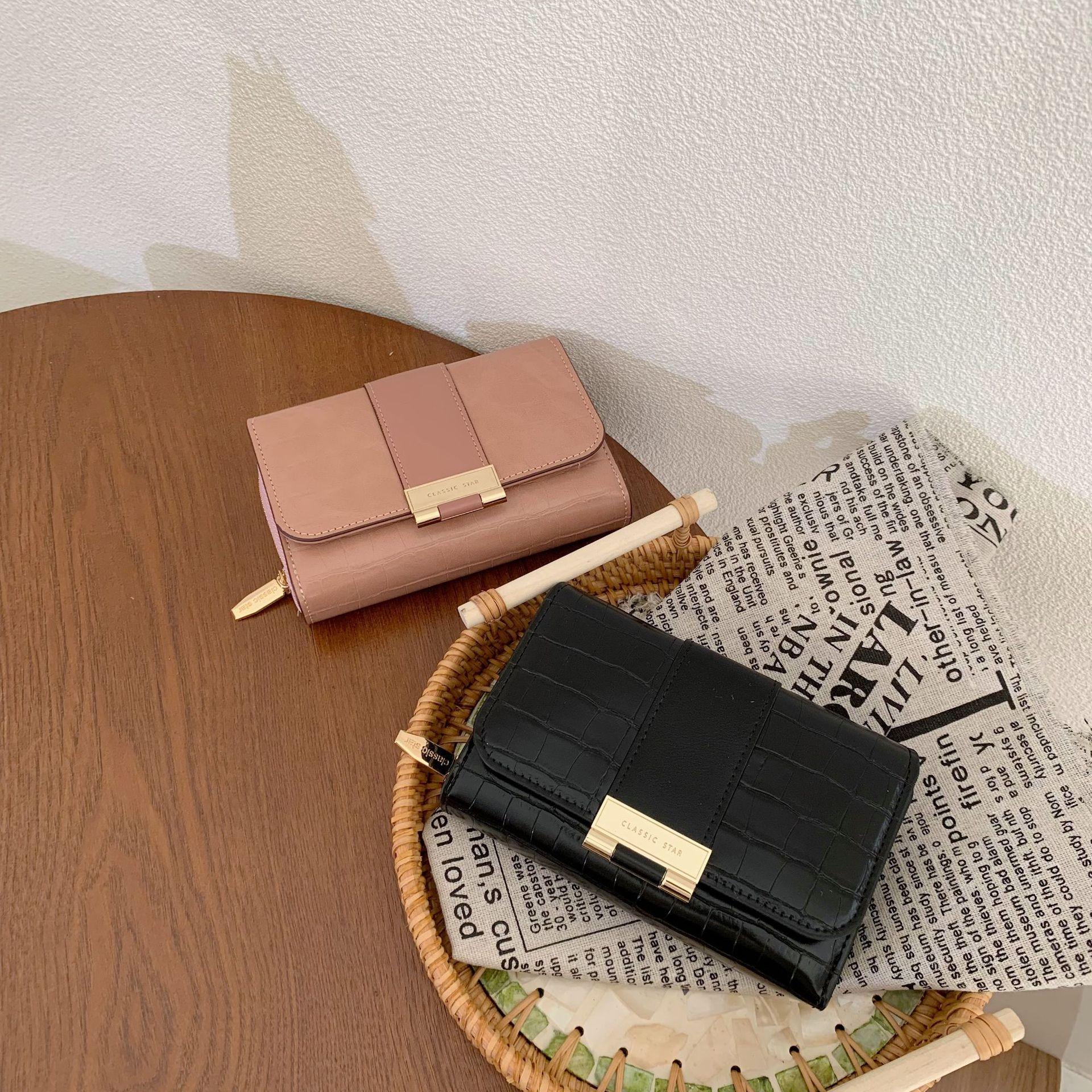 Women s wallet ins women s small wallet women s high-end short wallet multi-functional change bag червоний
Women s wallet ins women s small wallet women s high-end short wallet multi-functional change bag червоний
