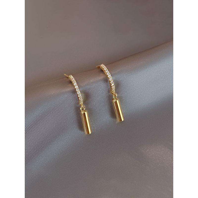 Серьги-палочки с кисточками из стерлингового серебра 925 пробы, женские, изысканные, со специальным дизайном, легкие, роскошные, со стразами 925
Серьги-палочки с кисточками из стерлингового серебра 925 пробы, женские, изысканные, со специальным дизайном, легкие, роскошные, со стразами 925