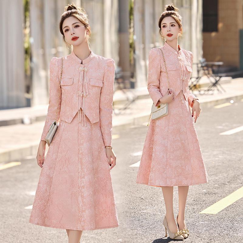 2025 Весна и Осень Молодежный Шикарный Миди Пальто и Юбка Комплект YH2612 L (108-118 jin)
2025 Весна и Осень Молодежный Шикарный Миди Пальто и Юбка Комплект YH2612 L (108-118 jin)