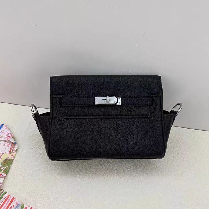 Cross-border new bag cowhide Kelli messenger bag multi-functional crossbody span one-shoulder high-end sense versatile texture bag for women 24CM чорний
Cross-border new bag cowhide Kelli messenger bag multi-functional crossbody span one-shoulder high-end sense versatile texture bag for women 24CM чорний
