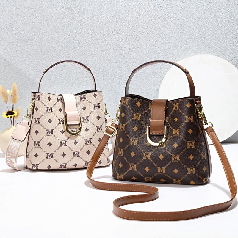 This year s popular bag 2025 new bag women s messenger bag casual pass women s bag bucket bag
This year s popular bag 2025 new bag women s messenger bag casual pass women s bag bucket bag