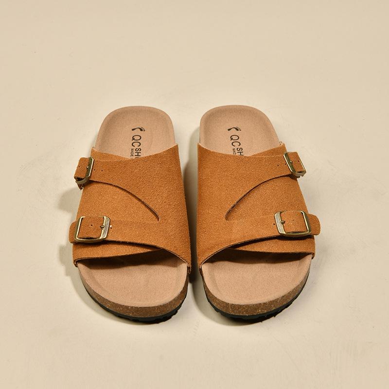 2024 summer new platform women s slippers trendy Korean version muffin heel beach shoes large size Roman shoes 42
2024 summer new platform women s slippers trendy Korean version muffin heel beach shoes large size Roman shoes 42