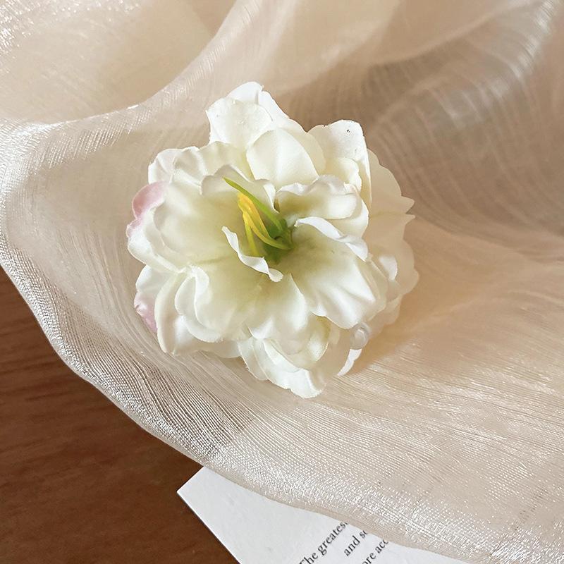 New Sweet Simulated Flower Hair Clips Women Korean Gentle Temperament Shark Clip Girl Hair Accessories
New Sweet Simulated Flower Hair Clips Women Korean Gentle Temperament Shark Clip Girl Hair Accessories