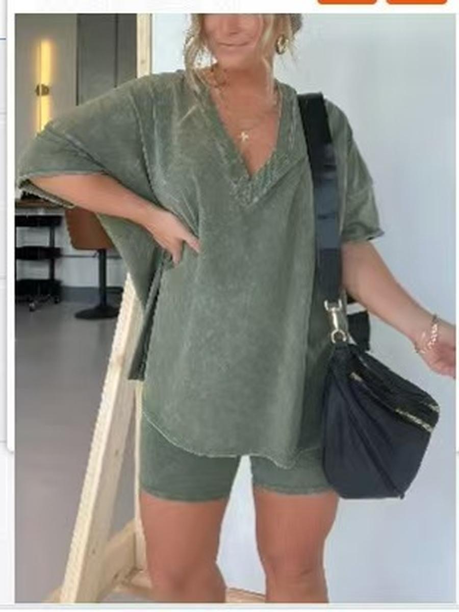 V-Neck Women s Clothing Set, Fashion Loose Two-Piece Outfit XXXL армія зелений колір
V-Neck Women s Clothing Set, Fashion Loose Two-Piece Outfit XXXL армія зелений колір