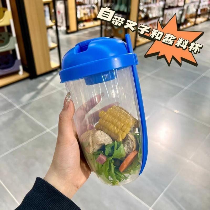 Portable Salad Cup with Fork Sauce Cup Lid Breakfast Fruit Storage Box Cereal Nut Yogurt Oatmeal Milk Cups Outdoor Lunch Box синій
Portable Salad Cup with Fork Sauce Cup Lid Breakfast Fruit Storage Box Cereal Nut Yogurt Oatmeal Milk Cups Outdoor Lunch Box синій
