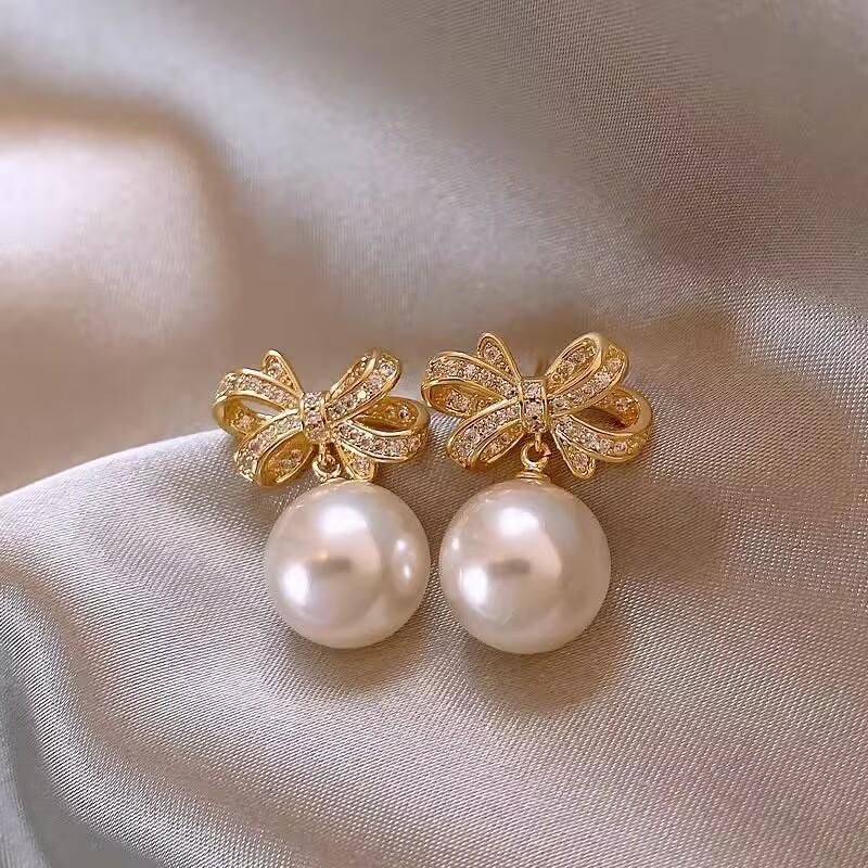 Inlaid Rhinestone Alloy Ribbon Bow Pearl Earrings Women Sweet Ear Studs Daily Fashion Jewelry Romantic Gifts золотой
Inlaid Rhinestone Alloy Ribbon Bow Pearl Earrings Women Sweet Ear Studs Daily Fashion Jewelry Romantic Gifts золотой