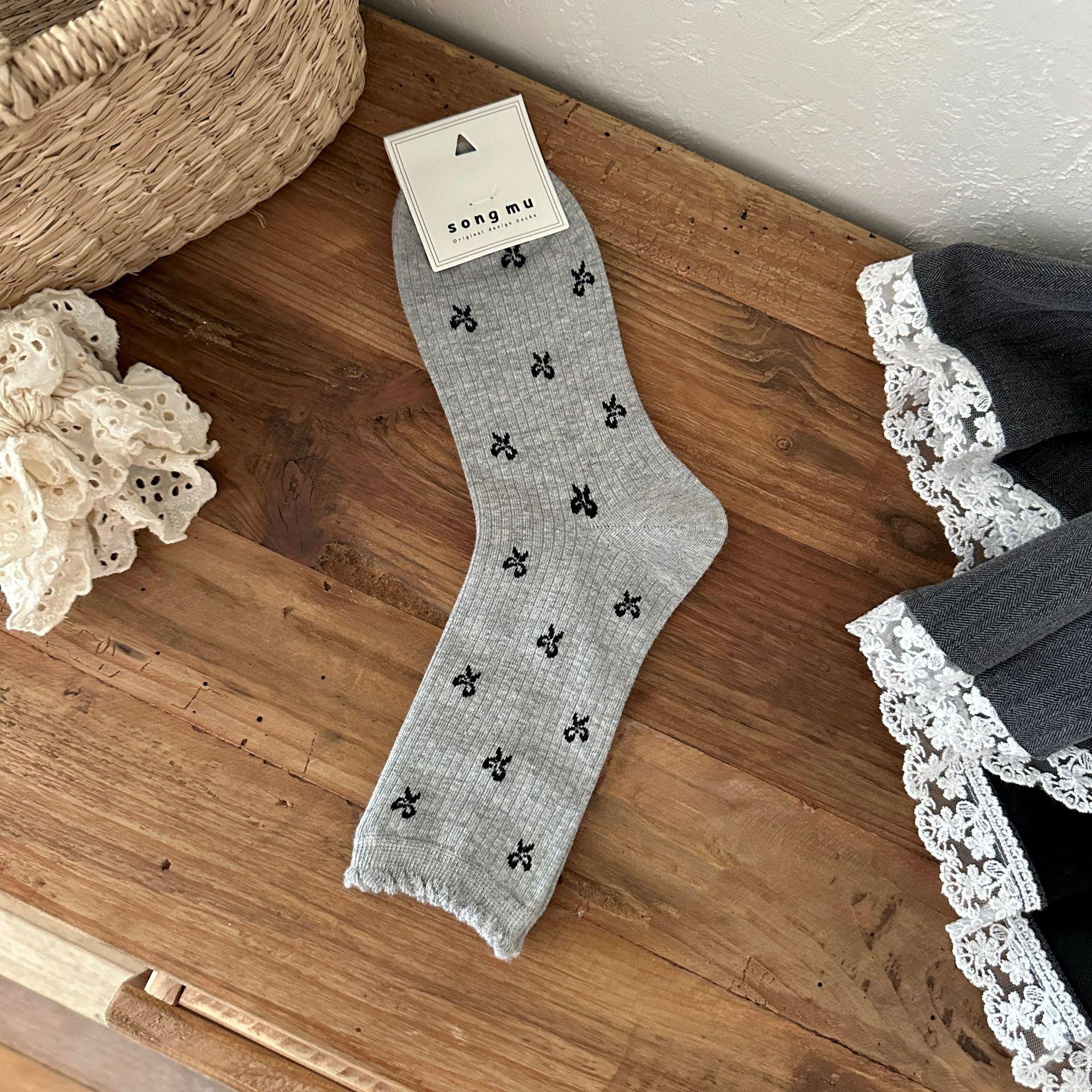 Songmu Gray Girl Series Grey Bow Socks Medium Tube Socks New Cotton One size
Songmu Gray Girl Series Grey Bow Socks Medium Tube Socks New Cotton One size