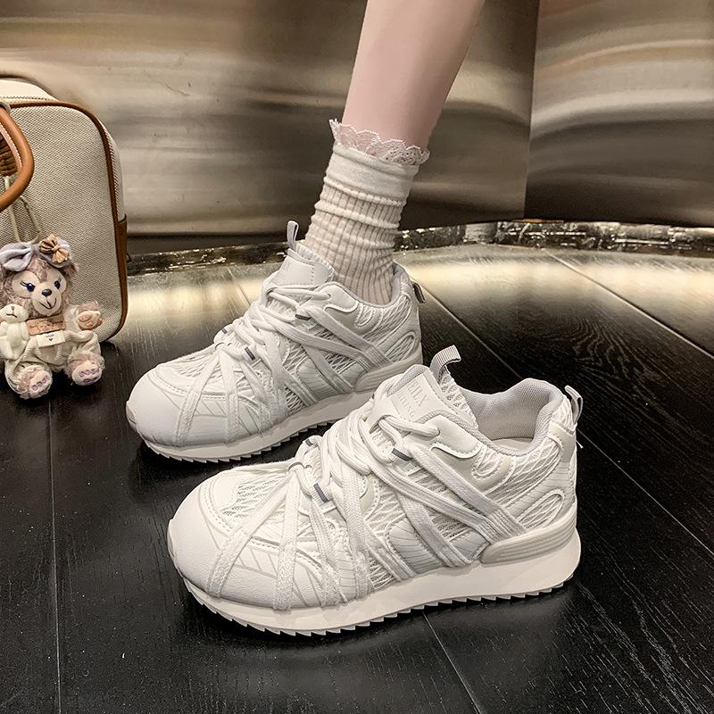 European station strap splicing platform Forrest Gump shoes women s 2025 new mesh breathable height increase and thin casual sports shoes 35
European station strap splicing platform Forrest Gump shoes women s 2025 new mesh breathable height increase and thin casual sports shoes 35