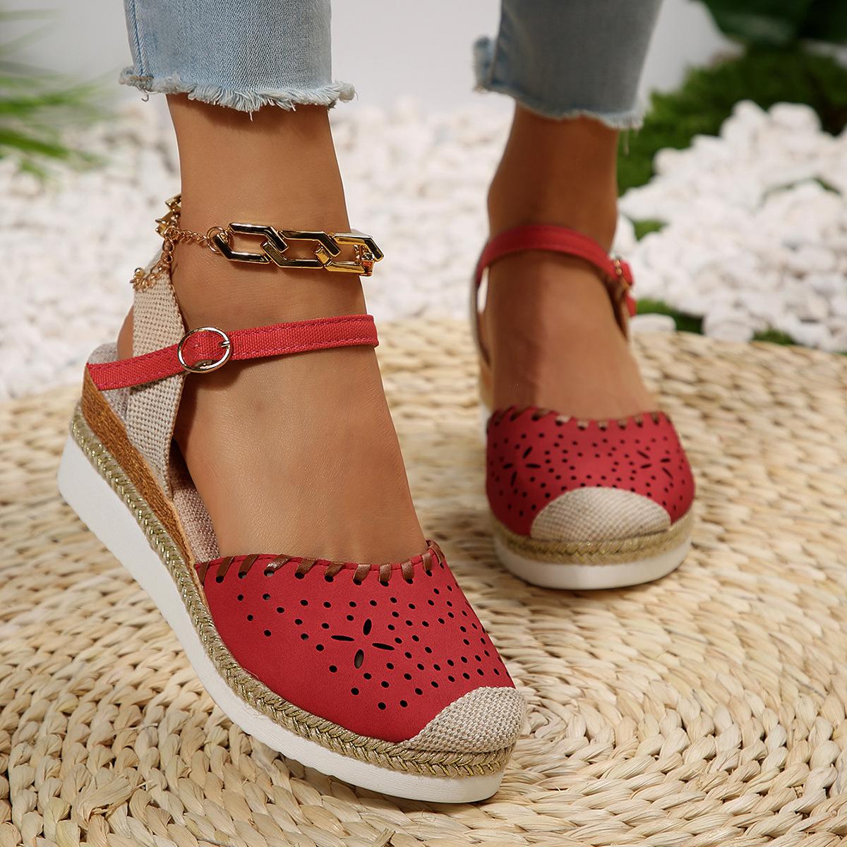 Baotou sandals women s new thick-soled wedge heel casual one-word buckle sandals 36 синій
Baotou sandals women s new thick-soled wedge heel casual one-word buckle sandals 36 синій