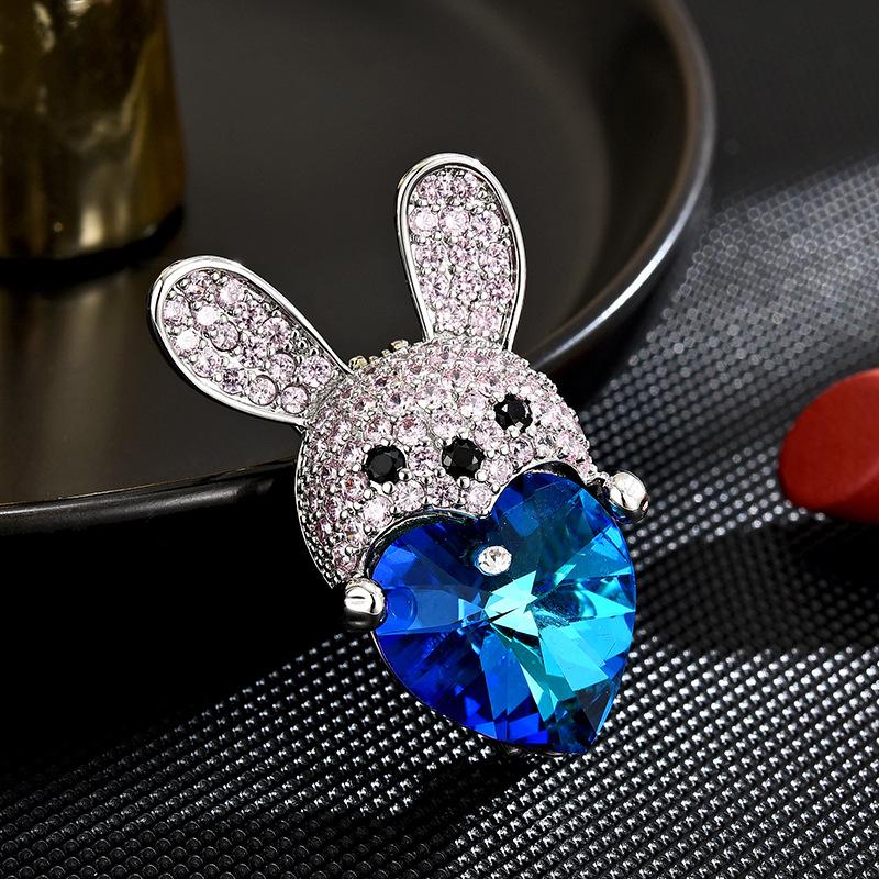 New Design Luxury Heart-Shaped Brooch Cute And Elegant Animal Rabbit Brooch Accessories Fashionable Jewelry
New Design Luxury Heart-Shaped Brooch Cute And Elegant Animal Rabbit Brooch Accessories Fashionable Jewelry