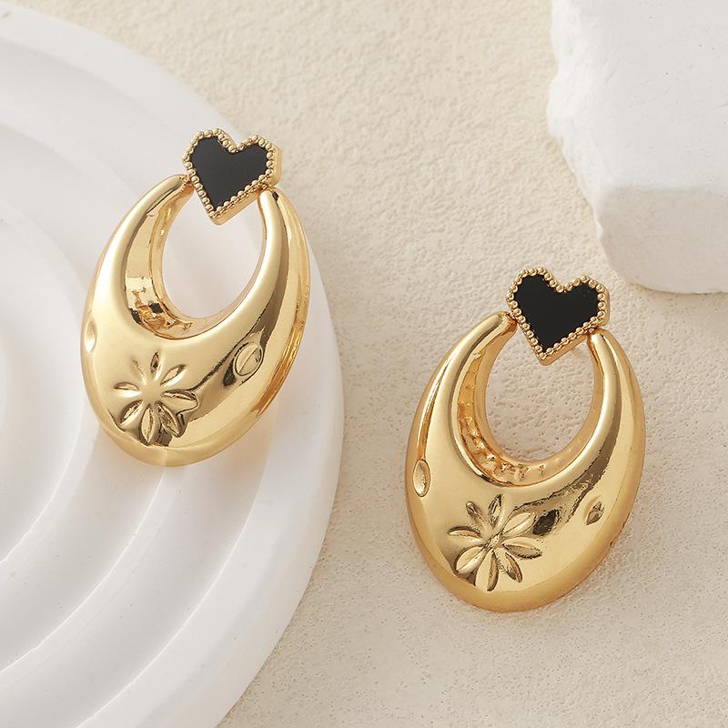 Модні сережки-краплі для жіночих прикрас чорний
Модні сережки-краплі для жіночих прикрас чорний