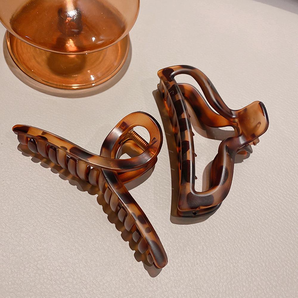 Large Elegant Wash Face Women Geometric Hollow Clamp Clip Crab Cross Hair Crabs Acrylic Hair Claws hollow
Large Elegant Wash Face Women Geometric Hollow Clamp Clip Crab Cross Hair Crabs Acrylic Hair Claws hollow