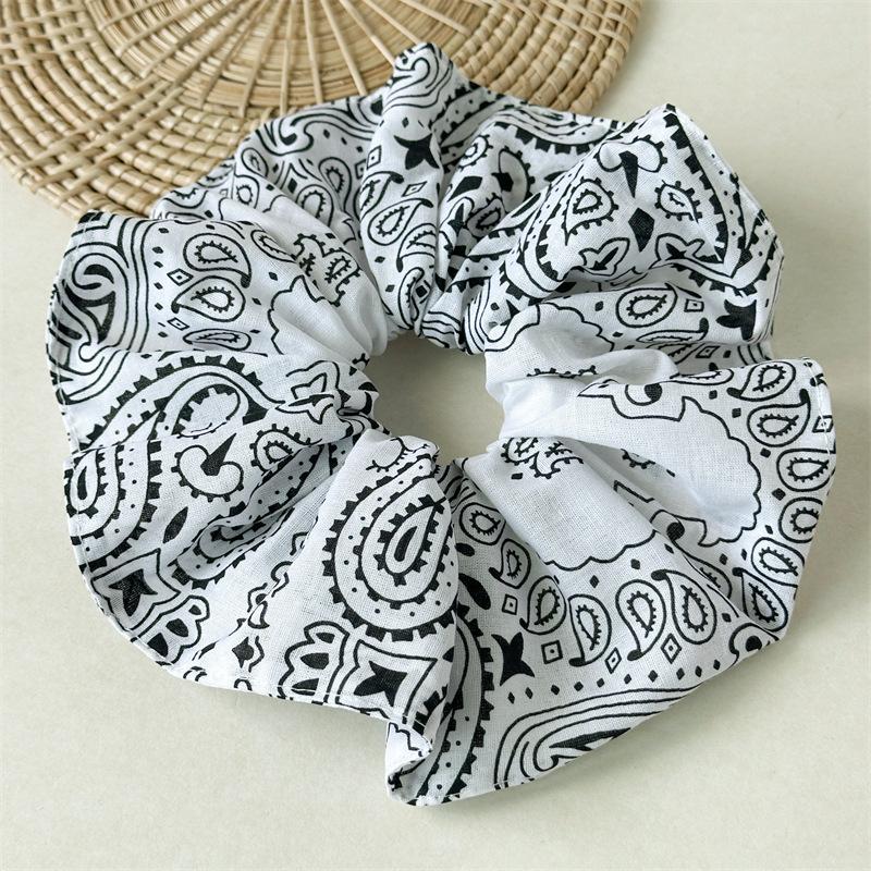 Elegant Two-Tone Scrunchies Fashion Large Hair Tie for Women Aesthetic Daily Hair Accessory белый
Elegant Two-Tone Scrunchies Fashion Large Hair Tie for Women Aesthetic Daily Hair Accessory белый