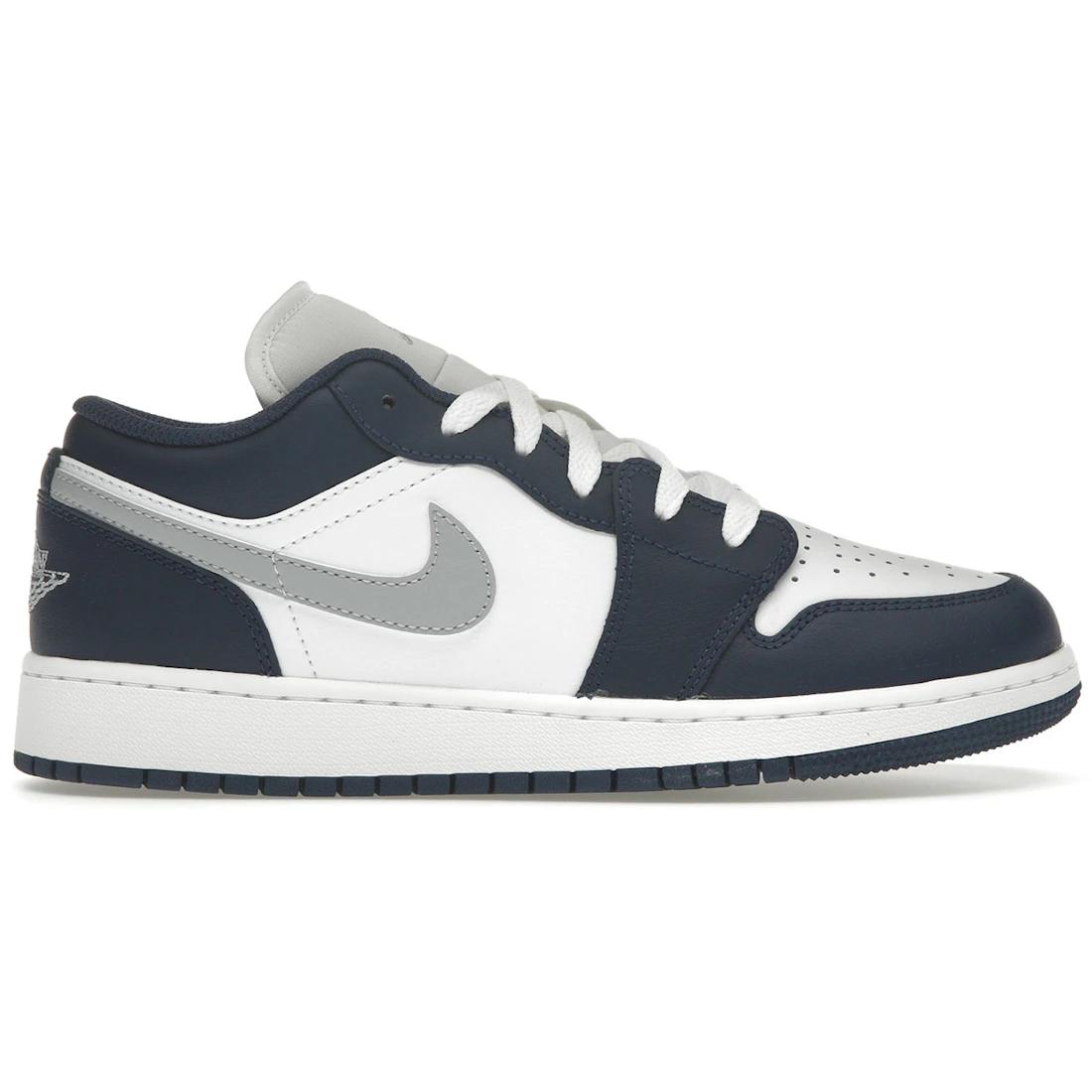 Sneaker Jordan 1 Low Midnight Navy Wolf Grey (GS)(553560-141) 35.5 
Sneaker Jordan 1 Low Midnight Navy Wolf Grey (GS)(553560-141) 35.5