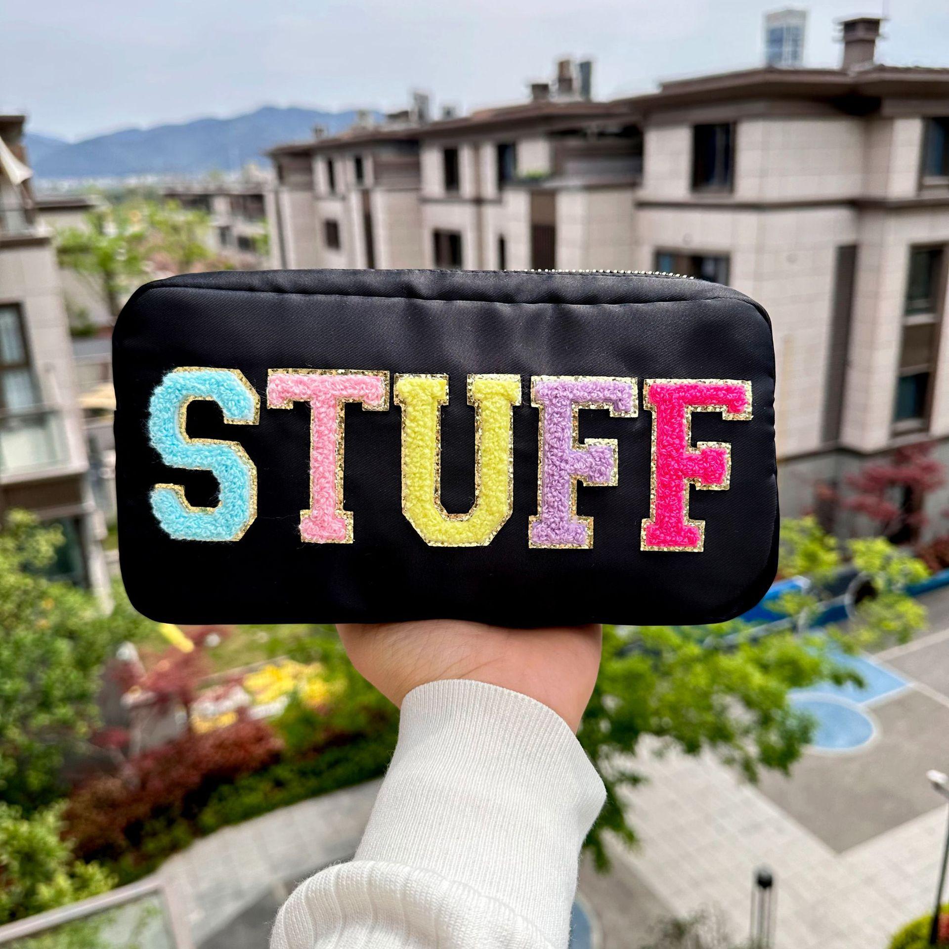 Portable Nylon Women s Cosmetic Bag Simple Letter Sticker Ladies Large Storage Bags Female Make Up Case Travel Clutch Handbags
Portable Nylon Women s Cosmetic Bag Simple Letter Sticker Ladies Large Storage Bags Female Make Up Case Travel Clutch Handbags