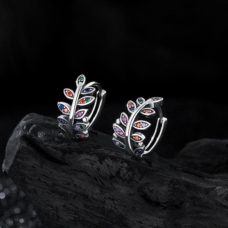 Серьги-кольца из стерлингового серебра S925 с растительным листом и разноцветным цирконием, винтажные качественные женские серьги
Серьги-кольца из стерлингового серебра S925 с растительным листом и разноцветным цирконием, винтажные качественные женские серьги