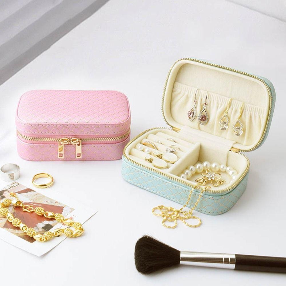 Waterproof Jewelry Organizer Lightweight Jewelry Exhibition Box Mini Jewelry Box for Travel рожевий
Waterproof Jewelry Organizer Lightweight Jewelry Exhibition Box Mini Jewelry Box for Travel рожевий