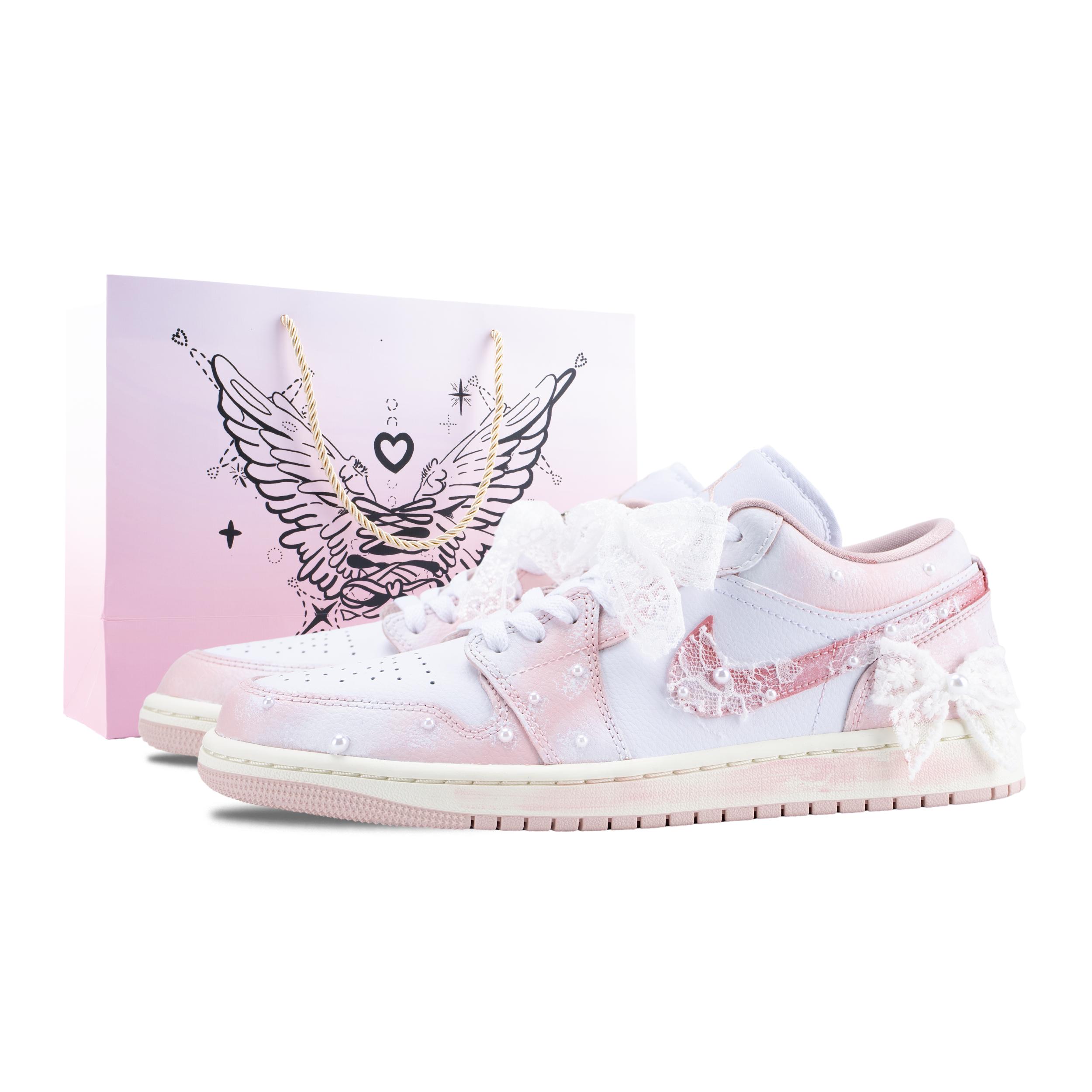 Jordan Air Jordan 1 Cherry Blossom Butterfly Dancing Low top Vintage Basketball Shoes Women s Pink White DC0774-606(Team836-) 36.5
Jordan Air Jordan 1 Cherry Blossom Butterfly Dancing Low top Vintage Basketball Shoes Women s Pink White DC0774-606(Team836-) 36.5