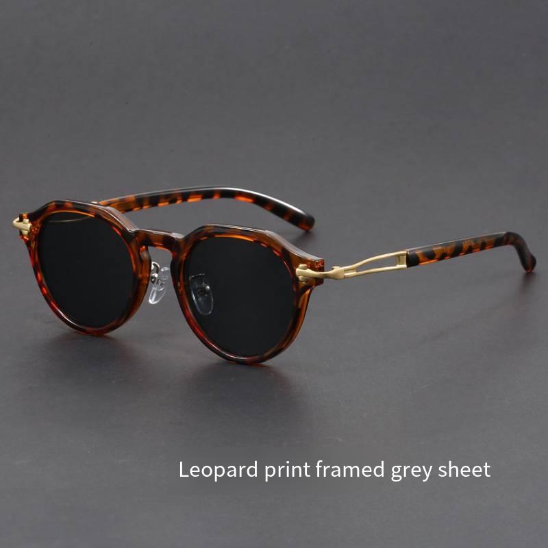 Classic Vintage Sunglasses Women Men Round Frame Eyewear Outdoor Travel Ultraviolet Protection Sun Glasses
Classic Vintage Sunglasses Women Men Round Frame Eyewear Outdoor Travel Ultraviolet Protection Sun Glasses