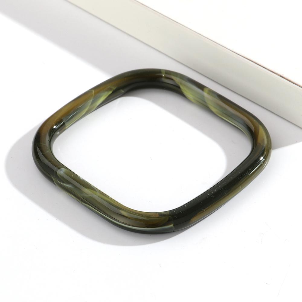 Retro Dual Color Acrylic Thin Square Cuff Bangle for Women New Trendy Resin Geometric Stackable Bracelets Fashion Jewelry Gift
Retro Dual Color Acrylic Thin Square Cuff Bangle for Women New Trendy Resin Geometric Stackable Bracelets Fashion Jewelry Gift