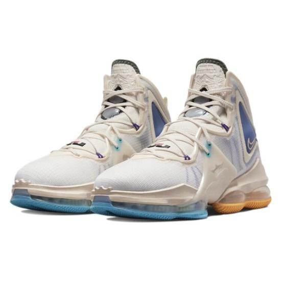 Nike LeBron 19 EP MPLS Lakers - DC9341-200 EU 40.5
Nike LeBron 19 EP MPLS Lakers - DC9341-200 EU 40.5