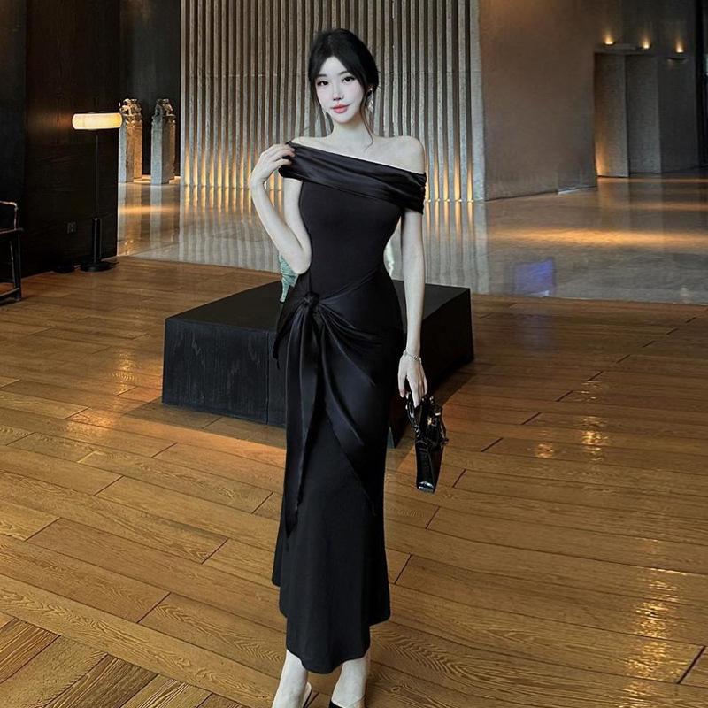 7492 Women s Off-Shoulder Dress - Versatile Style for Europe and America, Long Skirt Design Large чорний
7492 Women s Off-Shoulder Dress - Versatile Style for Europe and America, Long Skirt Design Large чорний