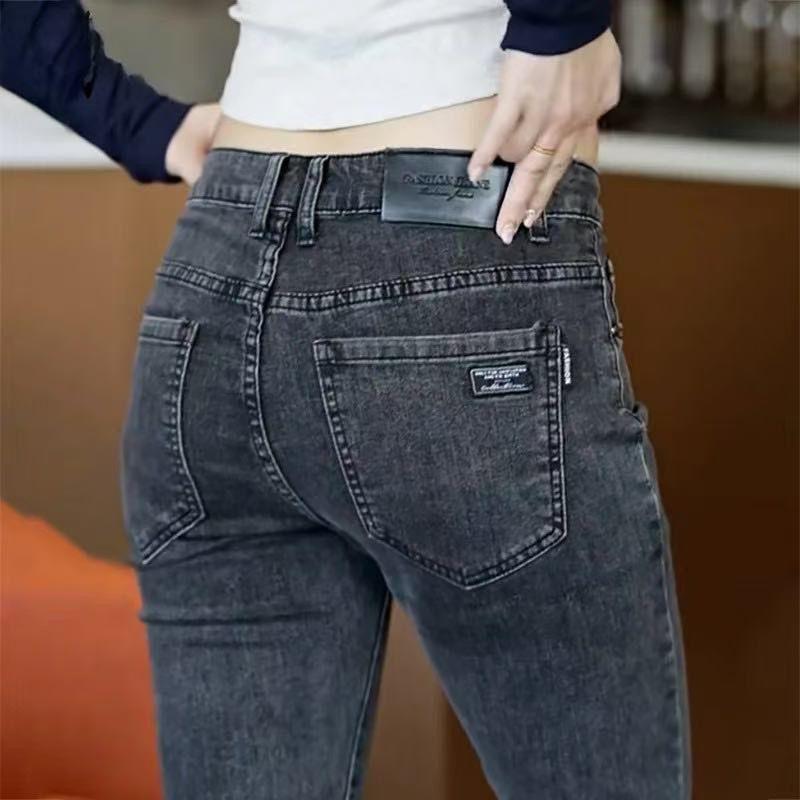 Men s Black Elastic Slim-Fit Straight Jeans - Trendy Korean Style for Spring and Autumn Size 30 (Waist 2 3 )
Men s Black Elastic Slim-Fit Straight Jeans - Trendy Korean Style for Spring and Autumn Size 30 (Waist 2 3 )