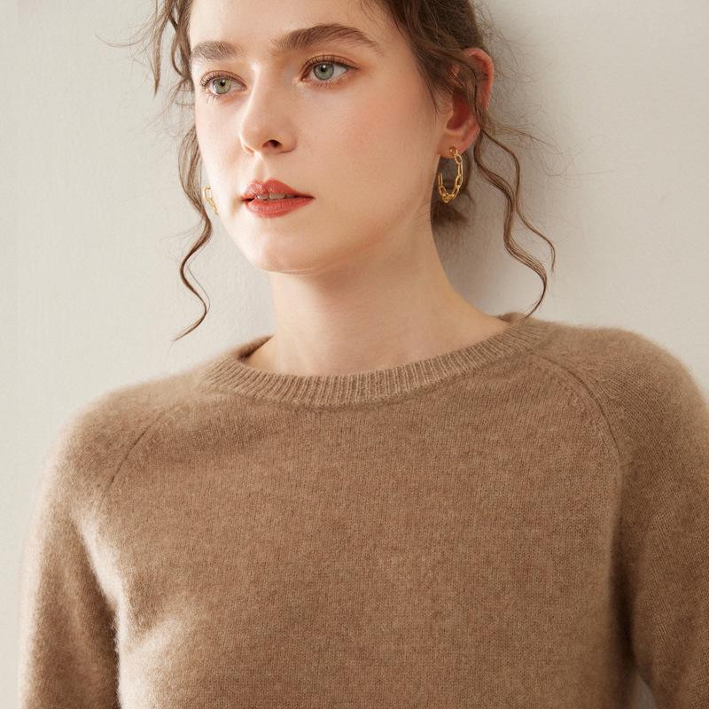 Women s Thick Cashmere Round Neck Raglan Sweater - Slim Fit, Soft Knit for Autumn/Winter XL (125-135 jin)
Women s Thick Cashmere Round Neck Raglan Sweater - Slim Fit, Soft Knit for Autumn/Winter XL (125-135 jin)