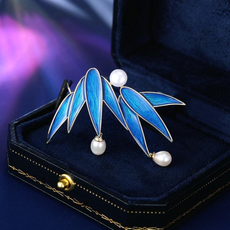 Guochao ретро cheongsam Hanfu аксессуары высокого качества пресноводный жемчуг капающий масло бамбуковый мир брошь в виде бамбукового листа
Guochao ретро cheongsam Hanfu аксессуары высокого качества пресноводный жемчуг капающий масло бамбуковый мир брошь в виде бамбукового листа