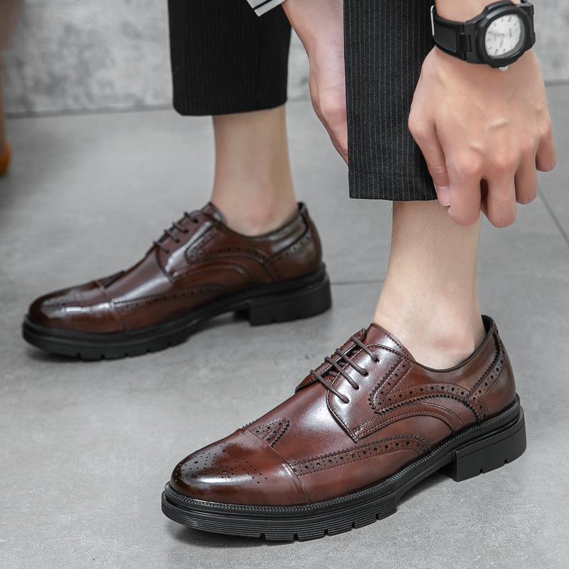 Men s leather shoes wear-resistant casual leather shoes men s business round head platform men s shoes Brock engraved wedding shoes high-tide shoes 46 коричневый
Men s leather shoes wear-resistant casual leather shoes men s business round head platform men s shoes Brock engraved wedding shoes high-tide shoes 46 коричневый
