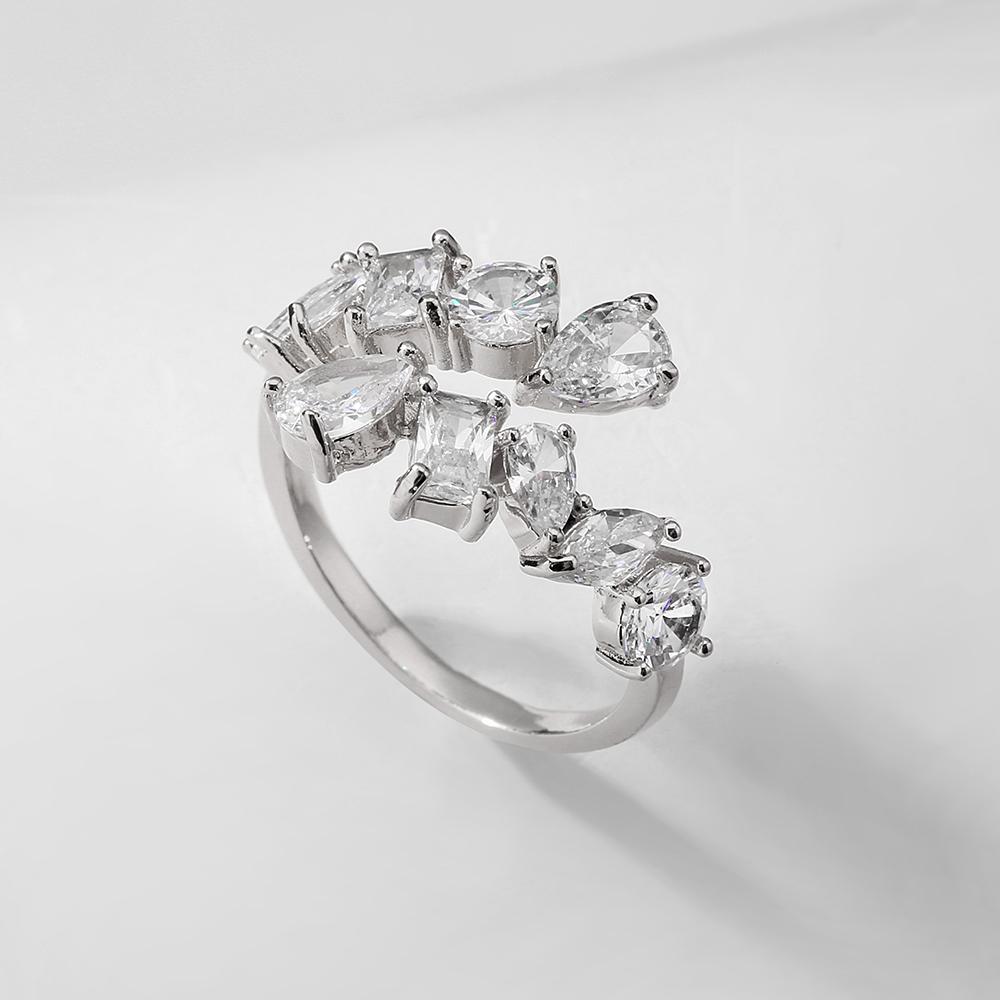 Классическая Мода 3 Слоя Нерегулярный Цирконий Открытые Кольца для Женщин медный Цвет Кольцо Прямоугольник Блестящий Свадебный Циркон resizable
Классическая Мода 3 Слоя Нерегулярный Цирконий Открытые Кольца для Женщин медный Цвет Кольцо Прямоугольник Блестящий Свадебный Циркон resizable