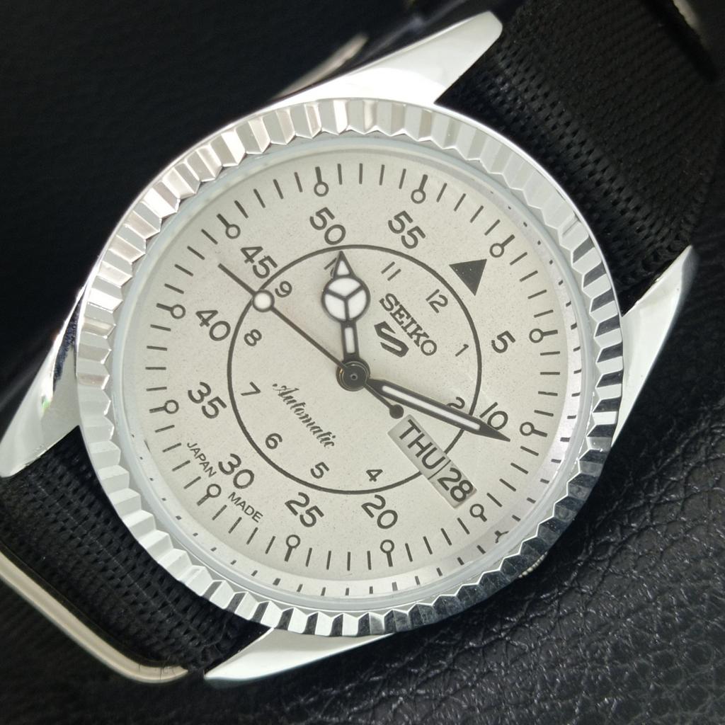 ВИНТАЖНЫЕ ОТРЕМОНТИРОВАННЫЕ МУЖСКИЕ СЕРЕБРИСТЫЕ АВТОМАТИЧЕСКИЕ ЧАСЫ SEIKO 5 6309A ЯПОНИЯ a442986-1
ВИНТАЖНЫЕ ОТРЕМОНТИРОВАННЫЕ МУЖСКИЕ СЕРЕБРИСТЫЕ АВТОМАТИЧЕСКИЕ ЧАСЫ SEIKO 5 6309A ЯПОНИЯ a442986-1