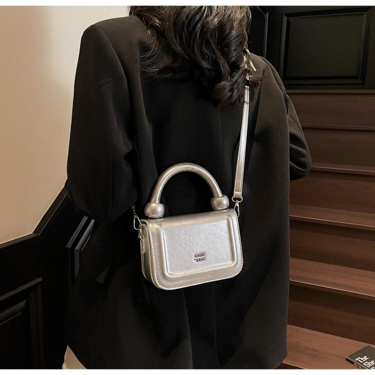 2025 spring new trendy fashion shoulder versatile messenger handbag suitable for messenger handbags срібний
2025 spring new trendy fashion shoulder versatile messenger handbag suitable for messenger handbags срібний